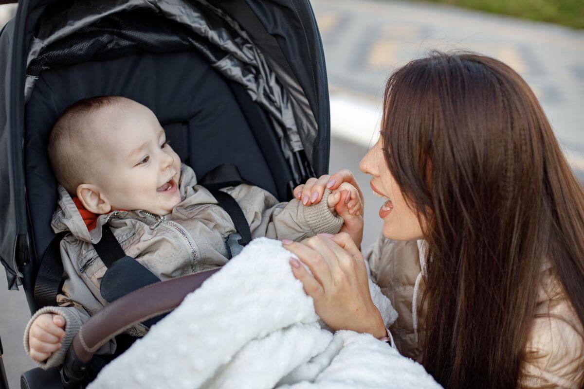 Como-escolher-um-carrinho-de-bebe-reversivel-versatil