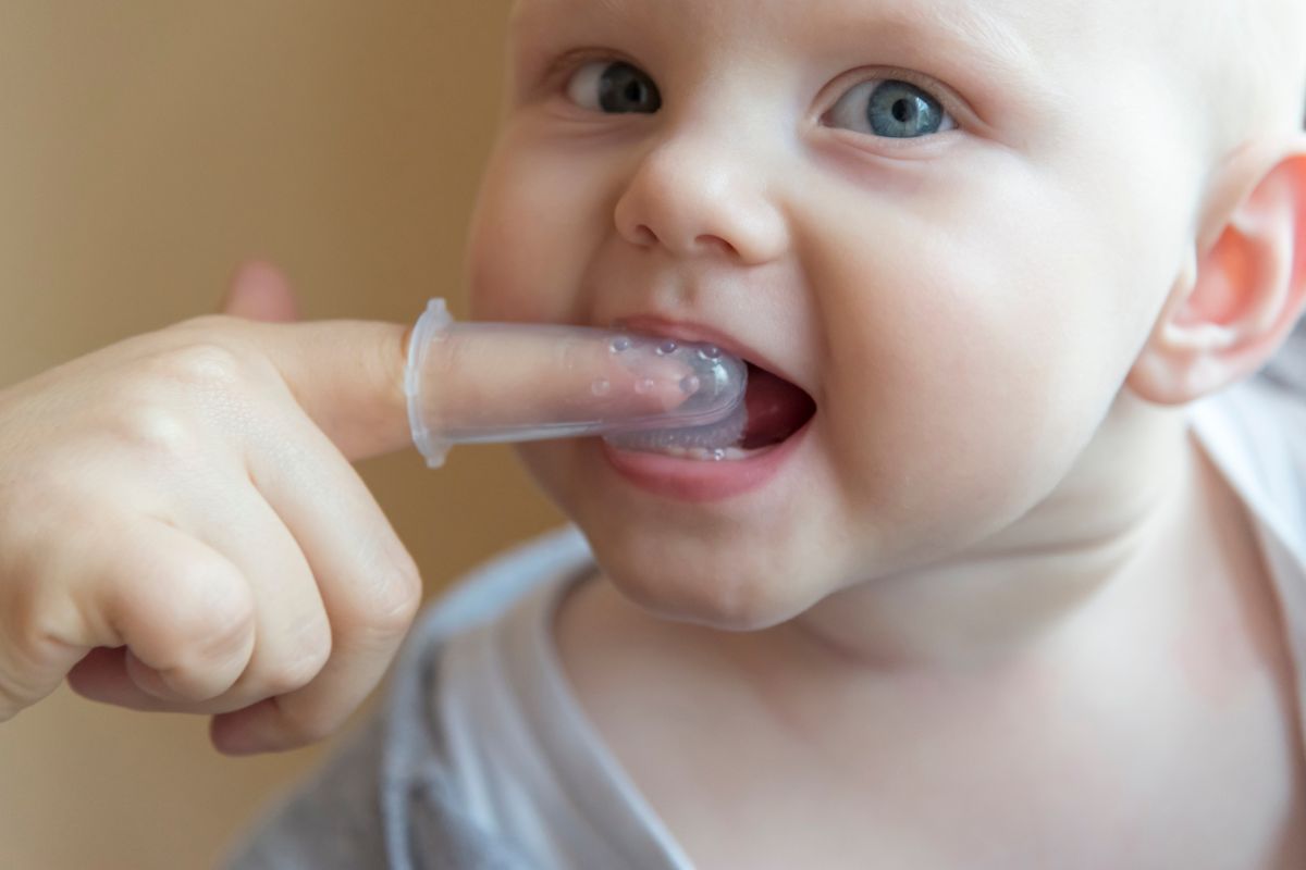 como-cuidar-dos-dentes-do-bebe